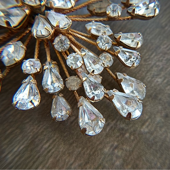 Napier Tiered Rhinestone Burst Brooch - Picture 11 of 11